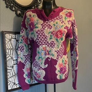 Elegant Floral V-Neck Sweater